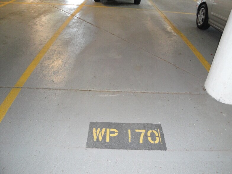 Assigned Garage Parking - 1121 Arlington Blvd