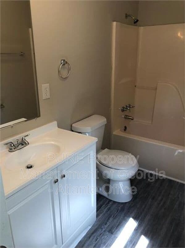 Building Photo - 55 Sunnybrook Dr