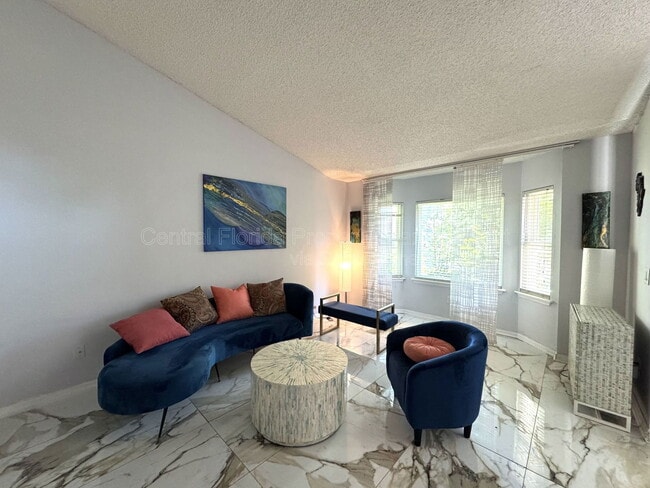 Building Photo - 4955 Southfork Ranch Dr