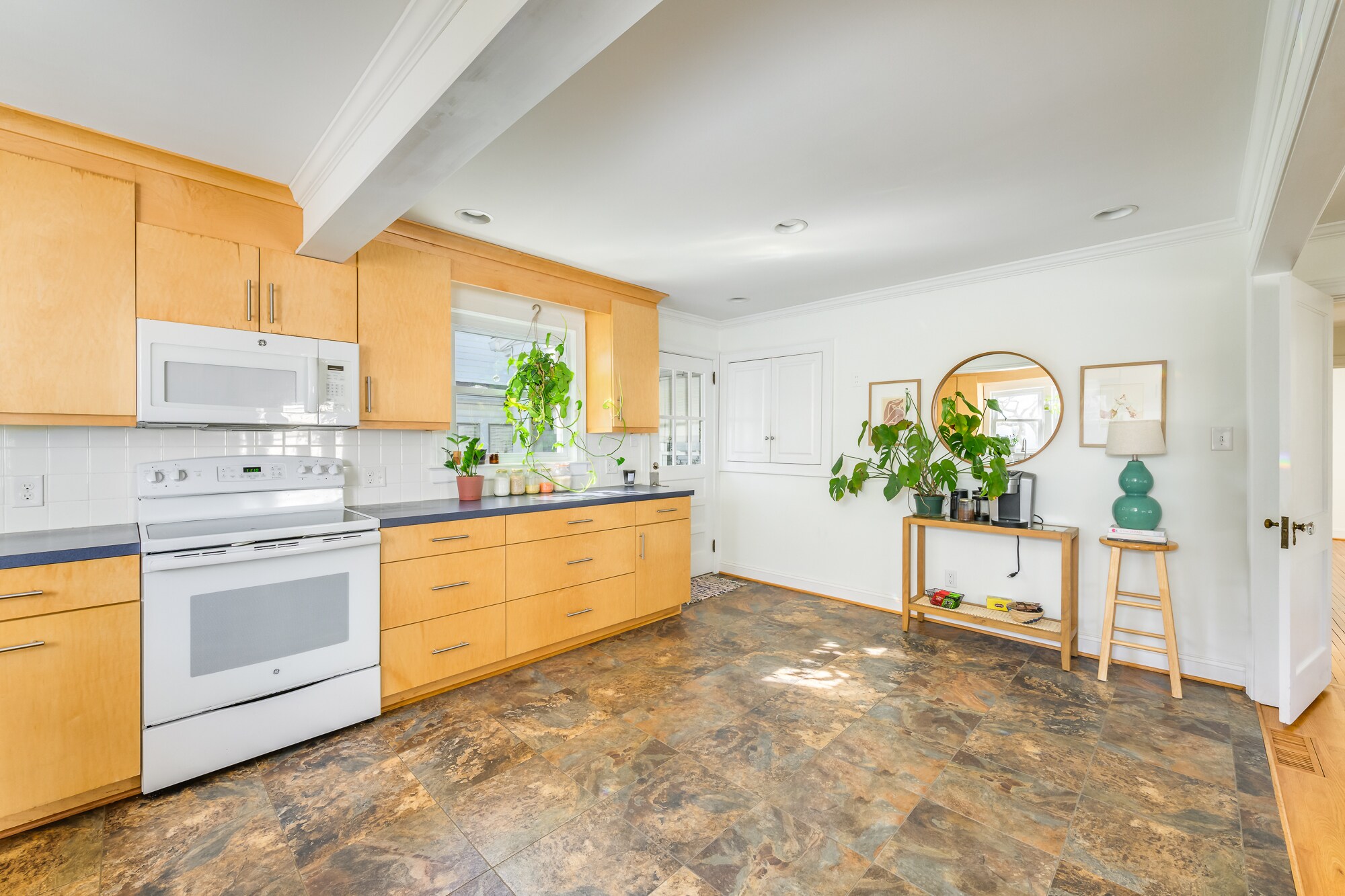 Building Photo - 306 Horace Mann Ave