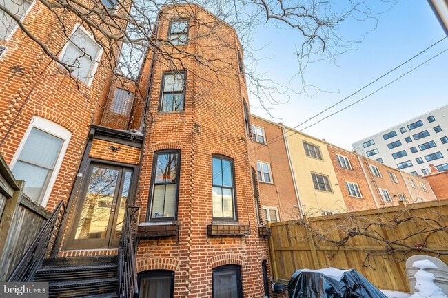 Building Photo - 1743 Q St NW