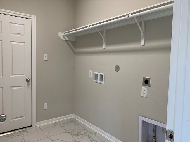 Building Photo - 26010 Steele Flower Dr