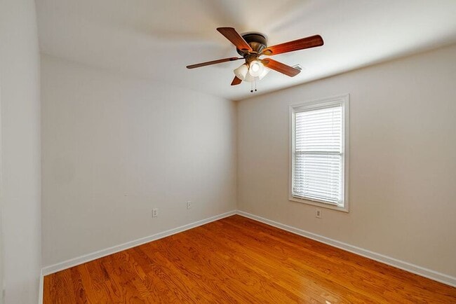 Building Photo - 160 Cedar Rock Trace