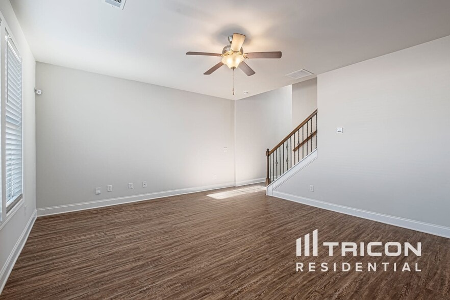 Building Photo - 3980 Bella View Ln