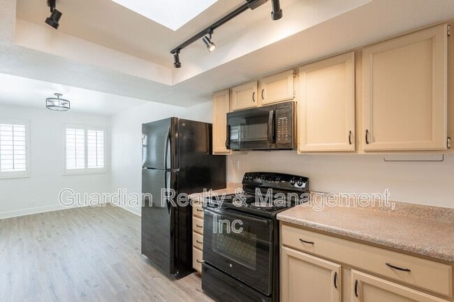 Building Photo - 3401 N 37th St