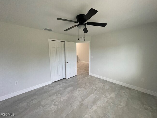 Building Photo - 1421 Gleason Pkwy