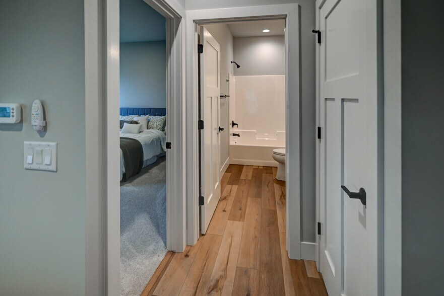 Building Photo - 4795 Lacy Rd