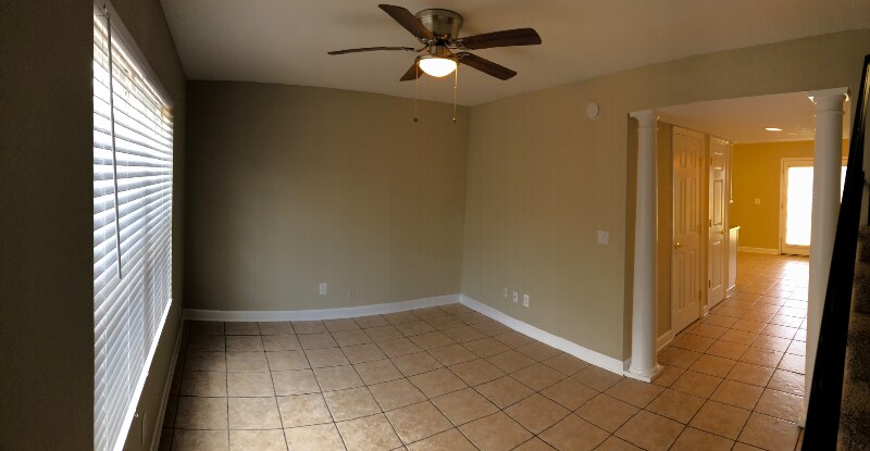 Building Photo - 1802 Jackson Ave W