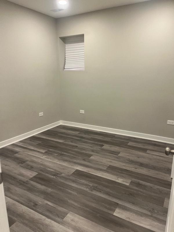 Building Photo - 8106 S Langley Ave