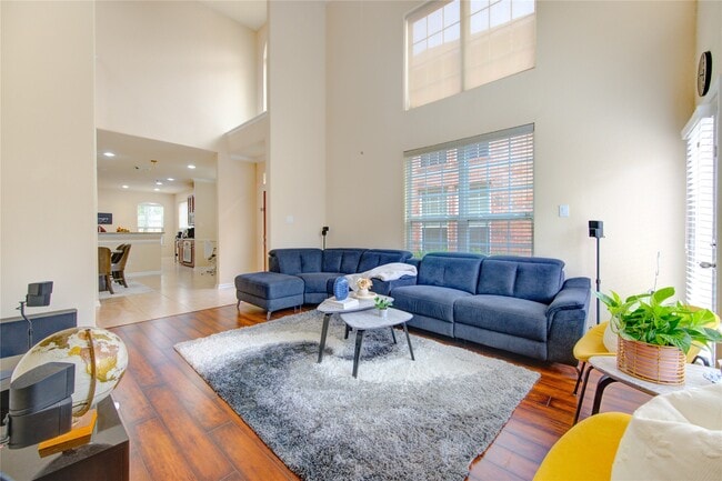 Building Photo - 1243 Glenwood Canyon Ln