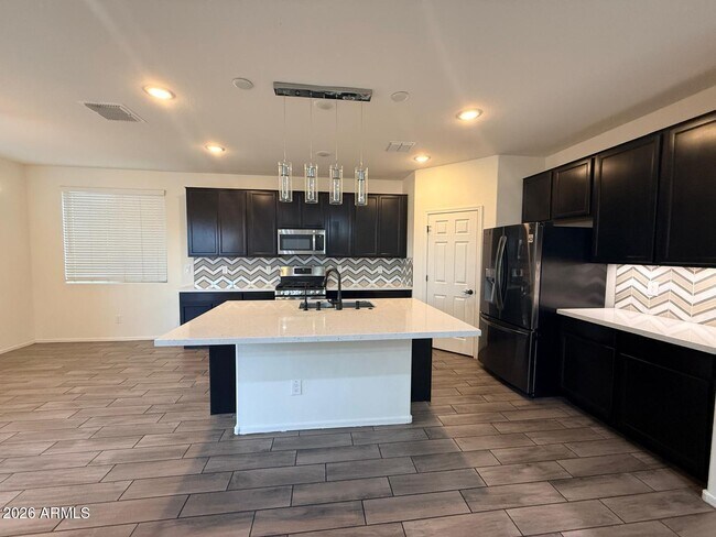 Building Photo - 6901 N 88th Dr