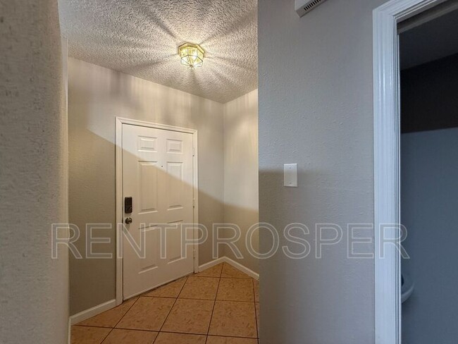 Building Photo - 2901 Woodlands Park Ct