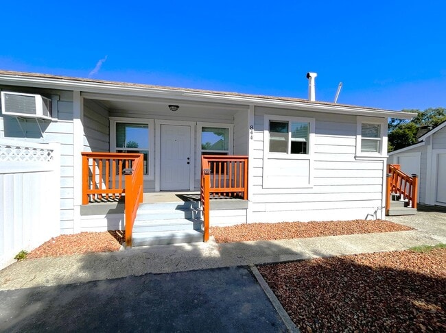 Building Photo - 5250 Whispering Creek Dr