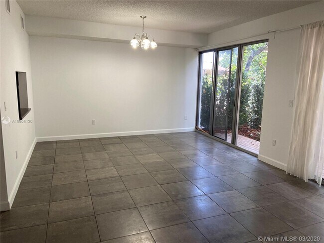 Building Photo - 3475-10 Mystic Pointe Dr