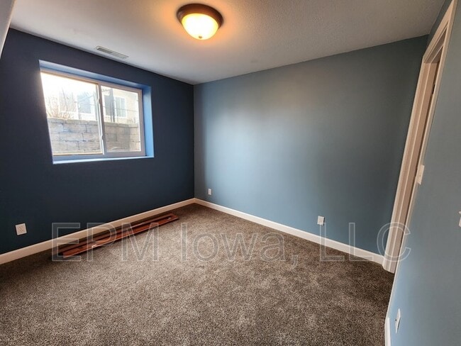 Building Photo - 5450 Prairie Ridge Ave
