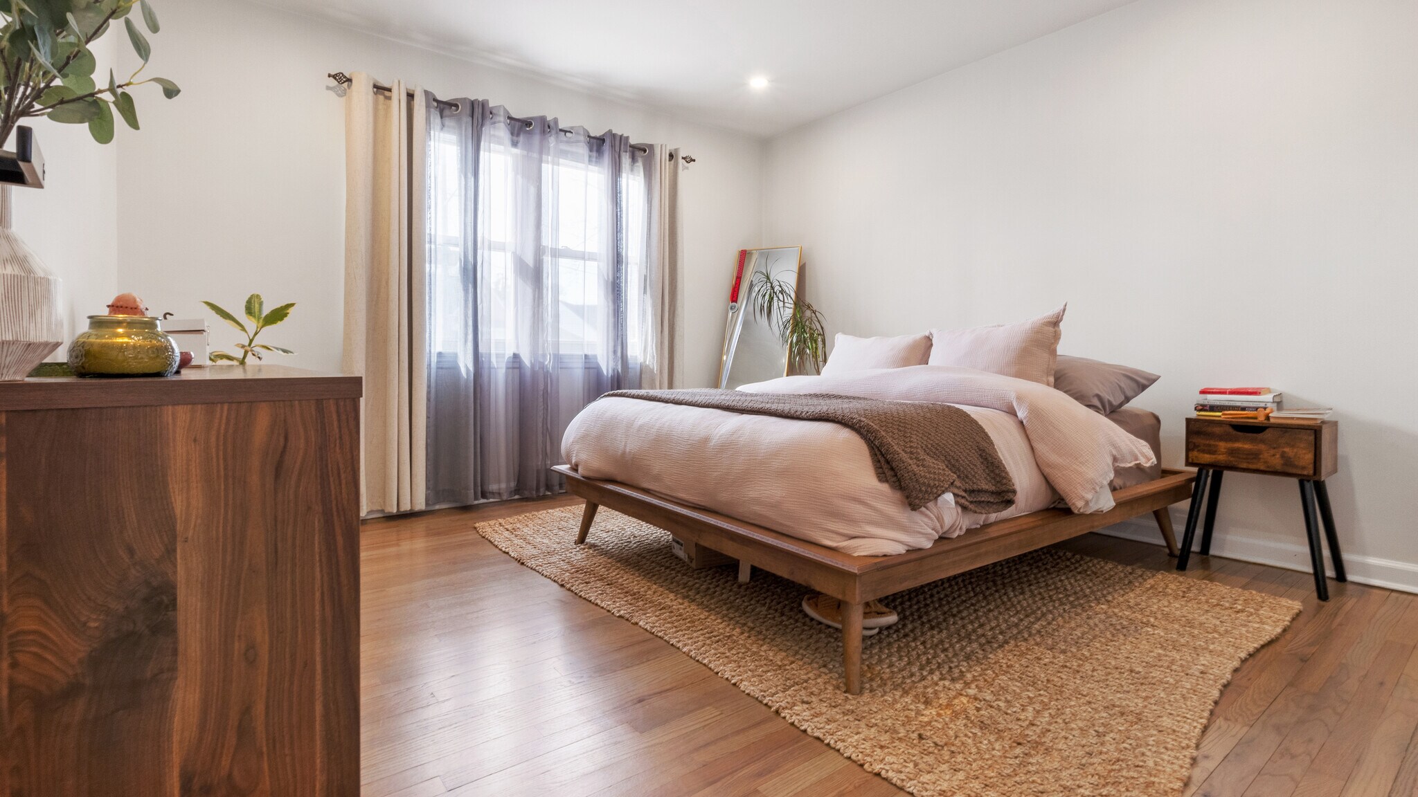 Building Photo - 44 Schlosser Dr