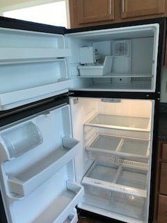 Fridge with Ice-maker - 2312-A Belle Ave NE