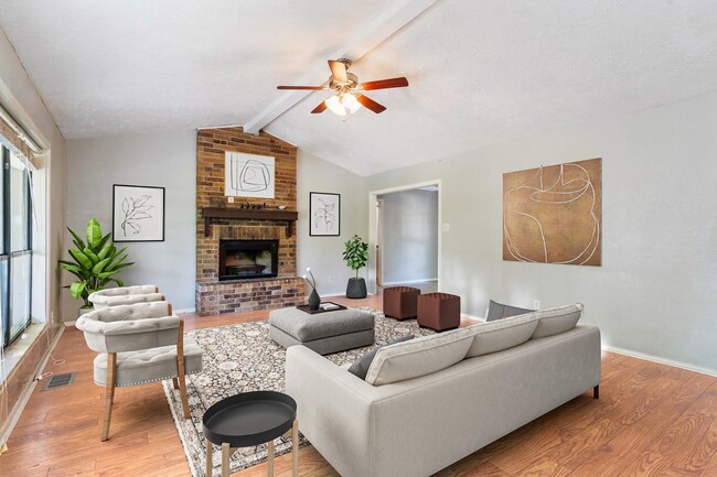 Building Photo - 421 St Andrews St