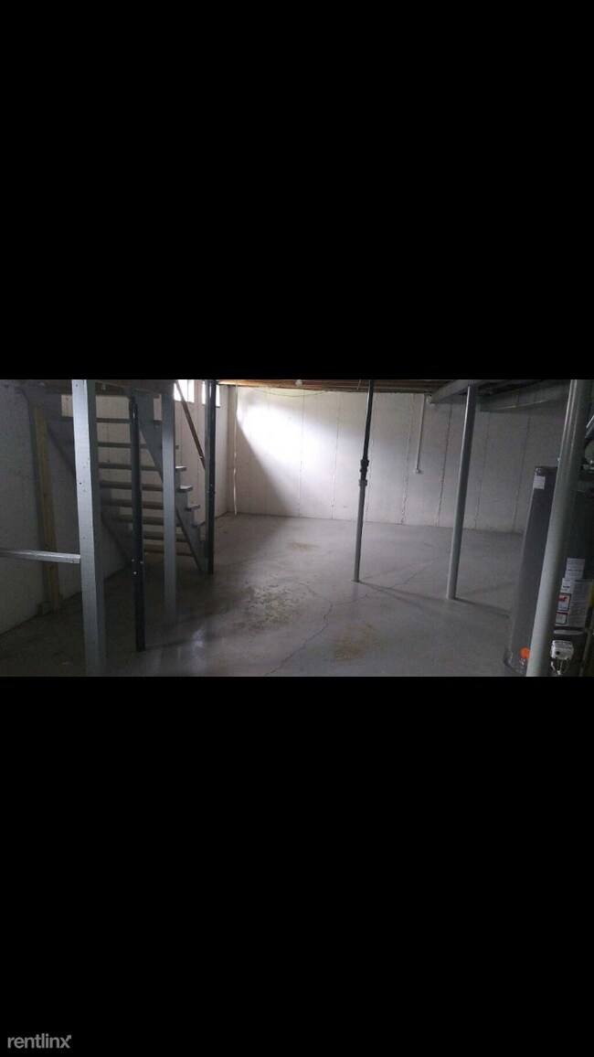 Building Photo - 2 br, 1 bath Duplex - 10118 Camshire Ct