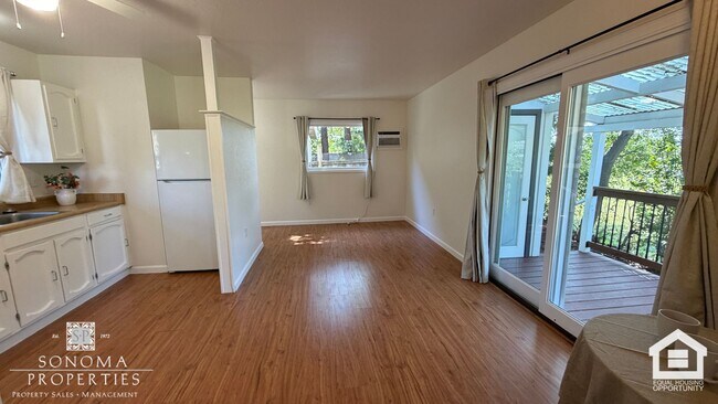 Building Photo - 217 1st St W