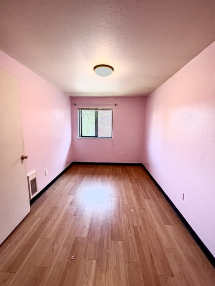 Building Photo - 3322 Lombard Ave