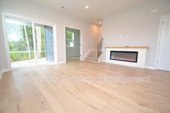 Building Photo - 1226 Bessie Ct