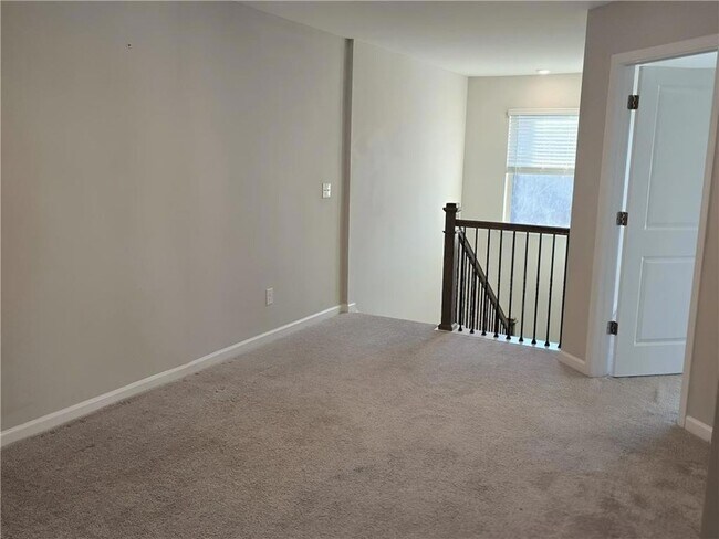 Building Photo - 1341 Elderwood Way