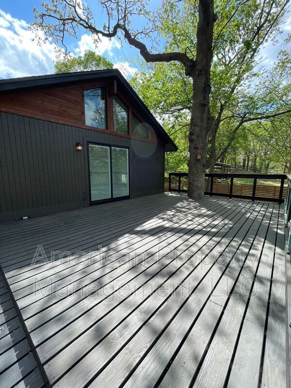 Building Photo - 3711 E 108th St