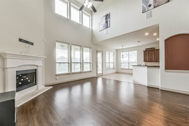 Building Photo - 9634 Lansing Meadows Dr