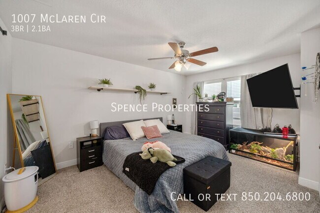 Building Photo - 1007 McLaren Cir