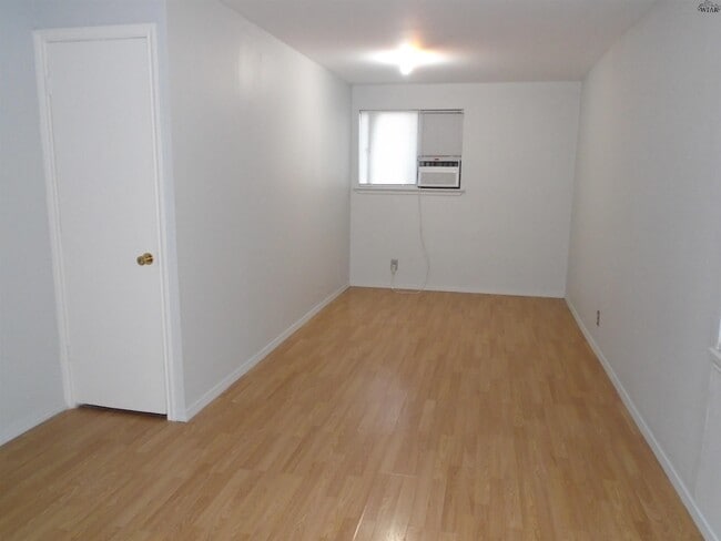 Building Photo - 2306 Garfield St