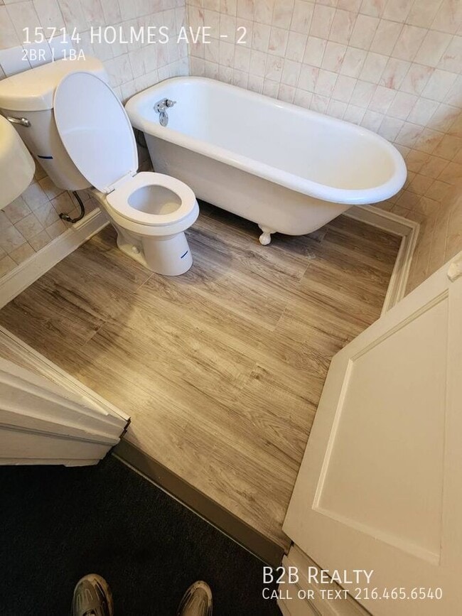 Building Photo - 15714 Holmes Ave