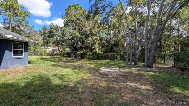 Building Photo - 1243 S Rock Crusher Rd