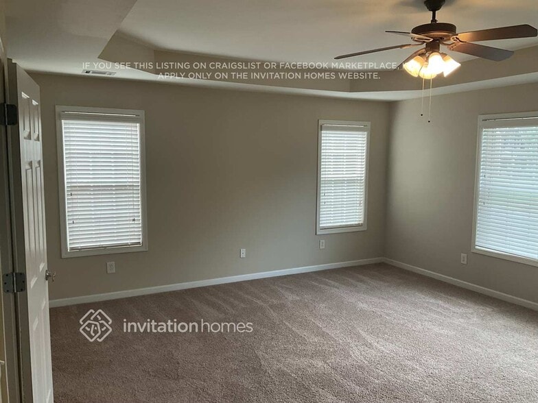 Building Photo - 808 Pine Cove Dr SW