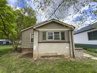 Building Photo - 305 N Bowman Ave
