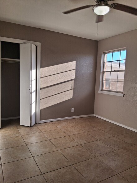 Building Photo - 6917 Alto Rey Ave Apt B