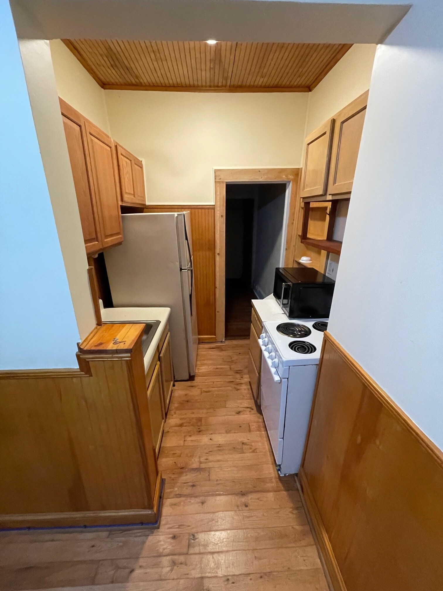 Building Photo - 2136 Park St