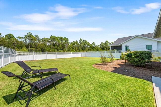 Building Photo - 245 Log Landing St