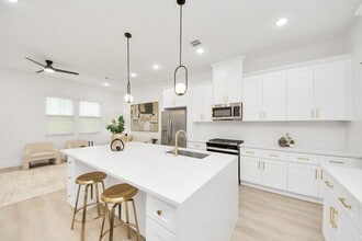 Building Photo - 9435 Arledge St