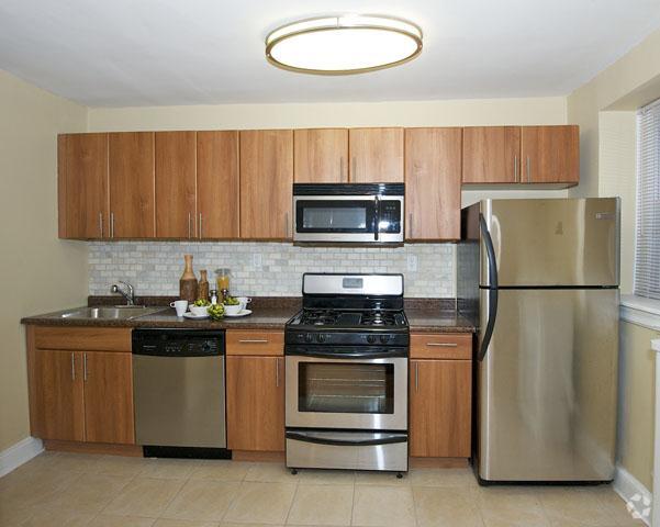 Kitchen - Copley Manor Apartments