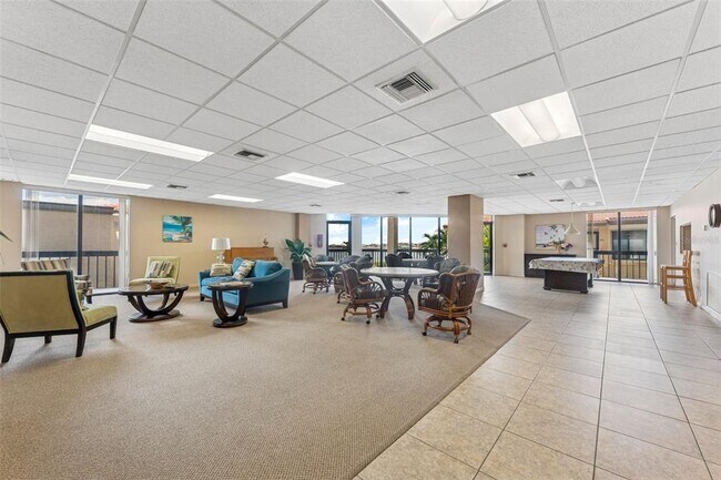 Building Photo - 6158 Palma Del Mar Blvd S