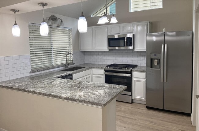 Building Photo - 33 N Rain Forest Ct