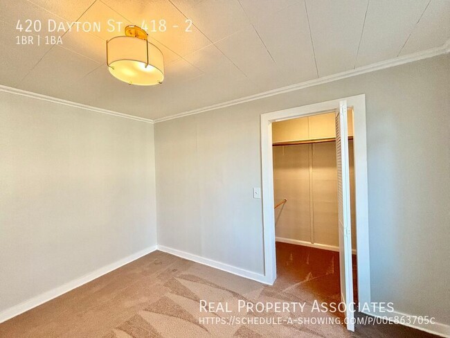 Building Photo - Spacious 1-Bedroom/1-Bathroom in Edmonds! ...