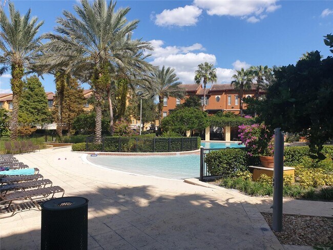 Building Photo - 6141 Metrowest Blvd