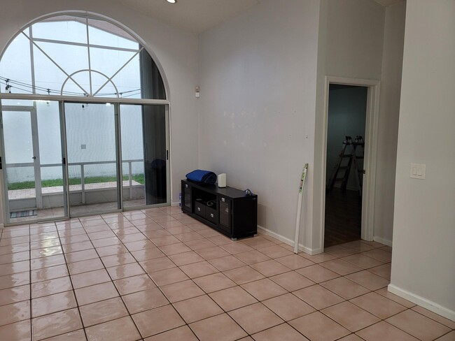 Building Photo - 7189 Catalina Way