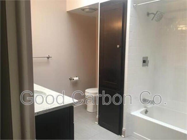 Building Photo - 73 Saranac Ave