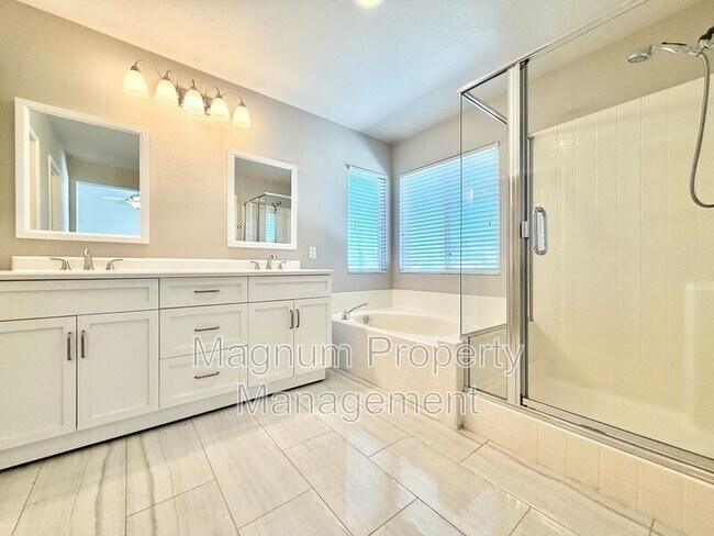 Building Photo - 42041 Delmonte St