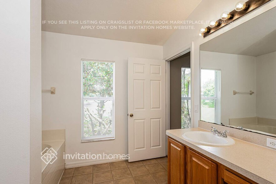 Building Photo - 270 Dahoon Holly Dr