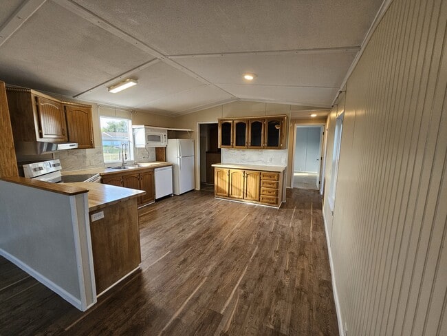 Building Photo - 5215 Deadwood Dr