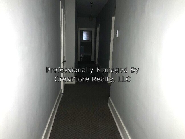 Building Photo - 132 Terrace Pl